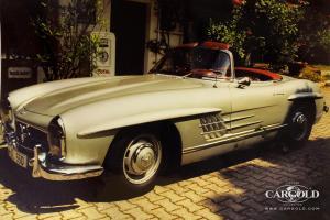 1961 Mercedes 300 SL Roadster, post war, vintage car, Beuerberg, Stefan C. Luftschitz