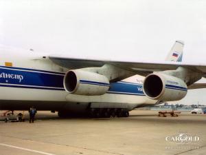 Mercedes 770- Collection Las Vegas Luftschitz Verladung AntonovSacramento Airfield