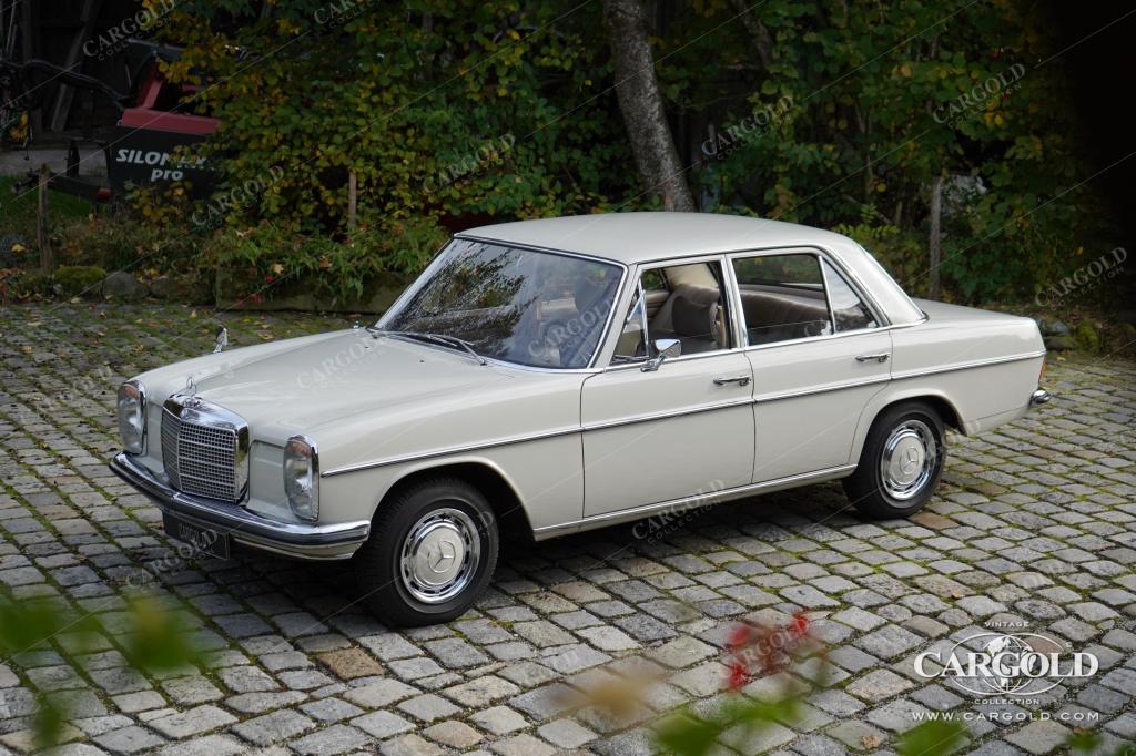 Cargold - Mercedes 230 /8 - 1. Hand, erst 42.123 km!   - Bild 0