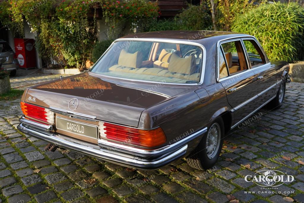 Cargold - Mercedes 450 SEL 6.9 - 1. Hand, erst 100 tkm! Farbrarität!  - Bild 17