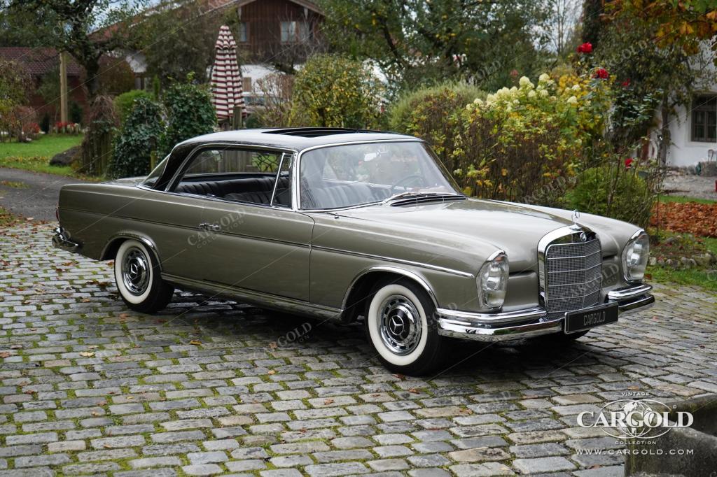 Cargold - Mercedes 300 SE Coupe - Restauriert, matching, zweifarbig  - Bild 0