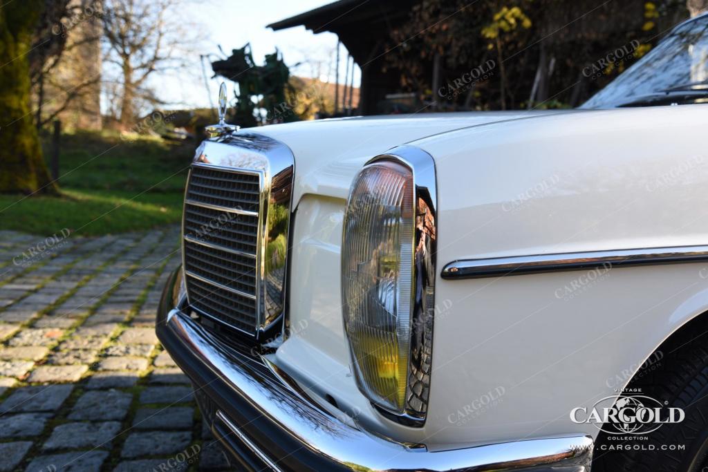 Cargold - Mercedes 250 CE /8 - erst 26.081 km! Lederausstattung  - Bild 12