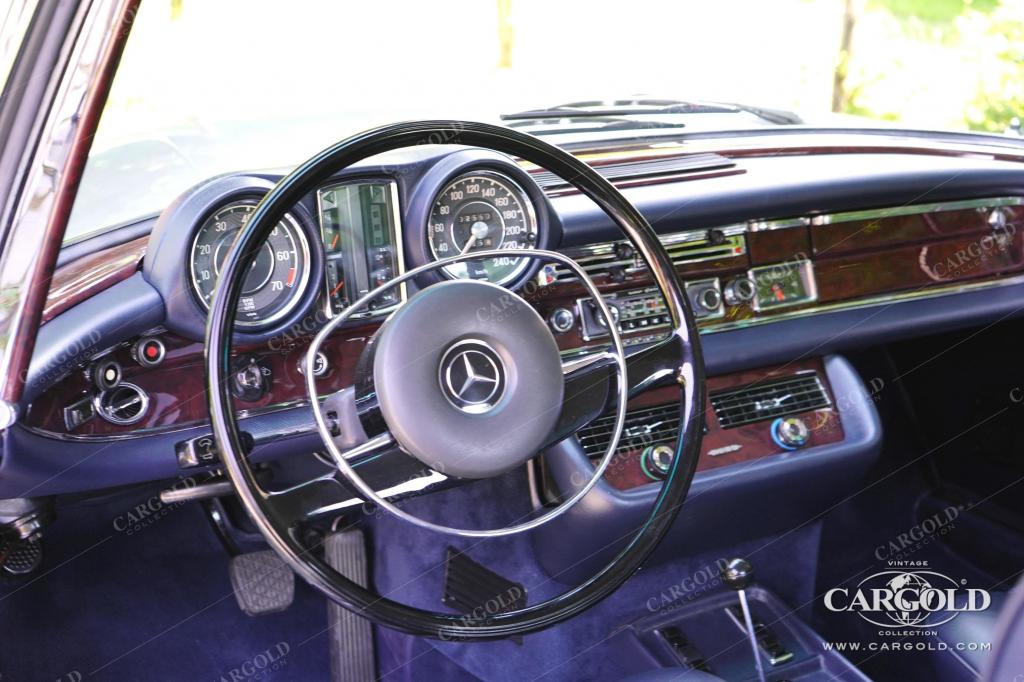 Cargold - Mercedes 280 SE 3.5 Coupé - Vollrestauriert / Klima  / el. Fenster  - Bild 17