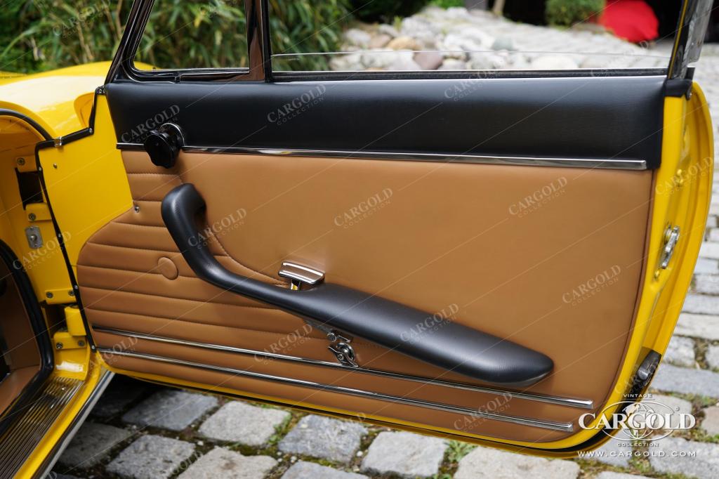 Cargold - Ferrari 330 GTC - Restauriert / Matching Numbers  - Bild 15