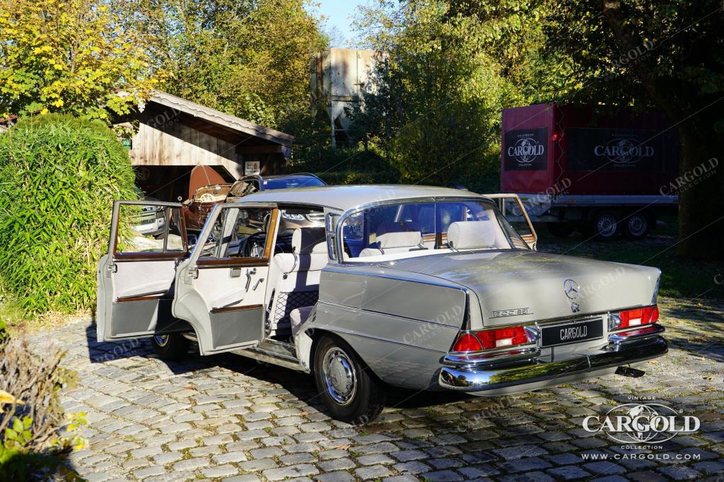 Cargold - Mercedes 300/220 Heckflosse - erst 70.000 km, Handschaltung  - Bild 15