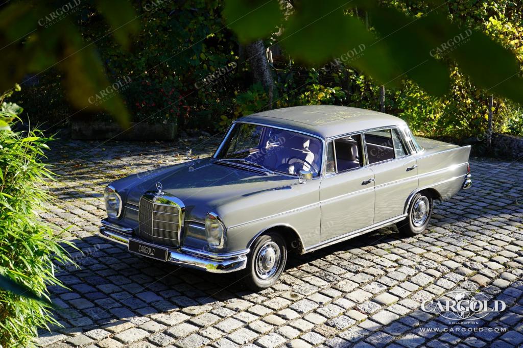 Cargold - Mercedes 300/220 Heckflosse - erst 70.000 km, Handschaltung  - Bild 4