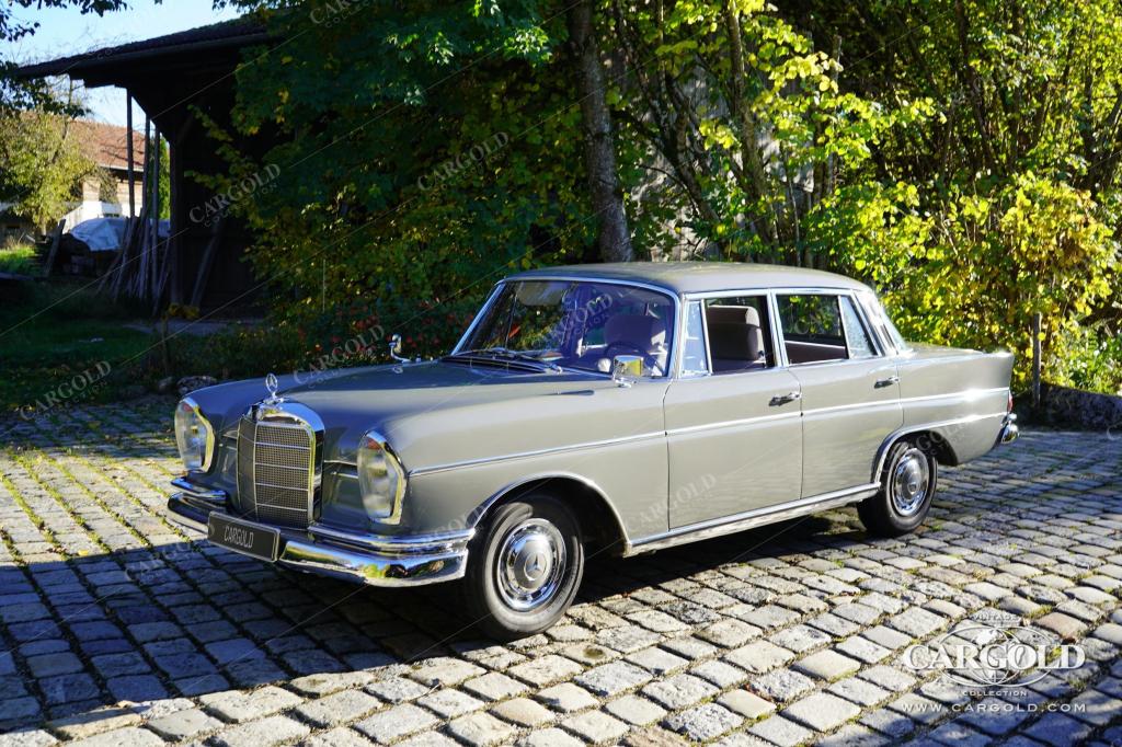 Cargold - Mercedes 300/220 Heckflosse - erst 70.000 km, Handschaltung  - Bild 9