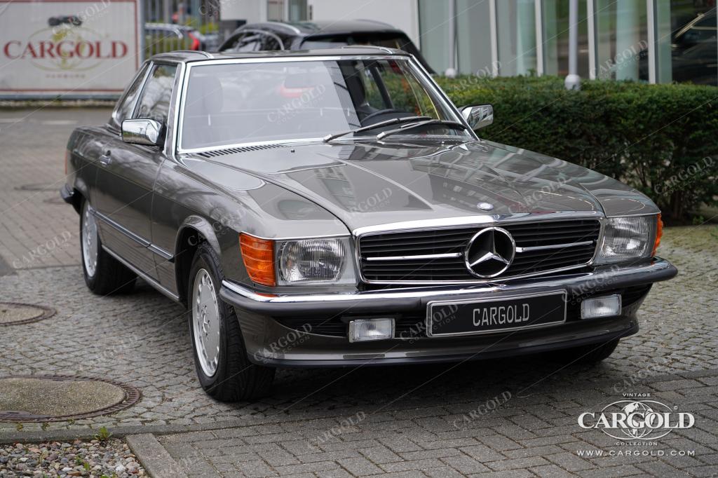 Cargold - Mercedes 300 SL R107 - Erst 39.564 km / 5-Gang   - Bild 0