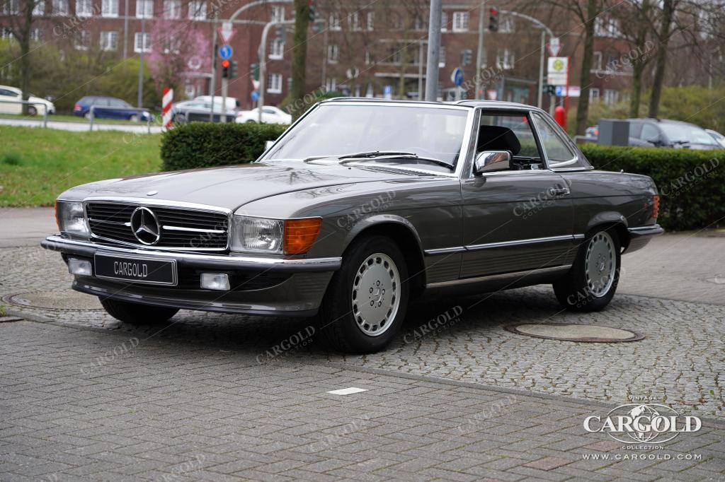 Cargold - Mercedes 300 SL R107 - Erst 39.564 km / 5-Gang   - Bild 1