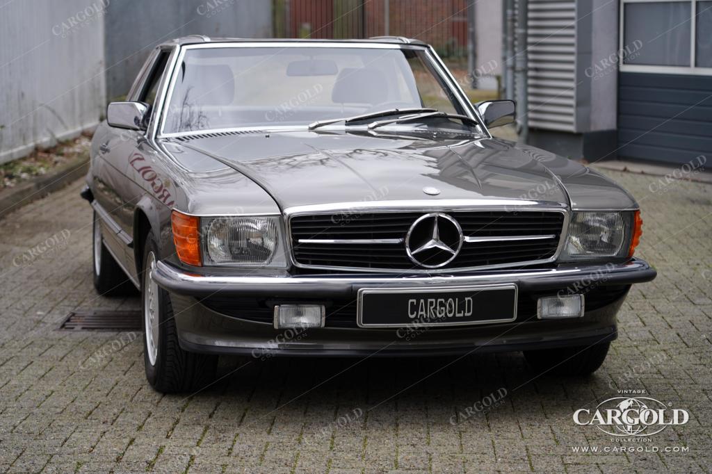 Cargold - Mercedes 300 SL R107 - Erst 39.564 km / 5-Gang   - Bild 6