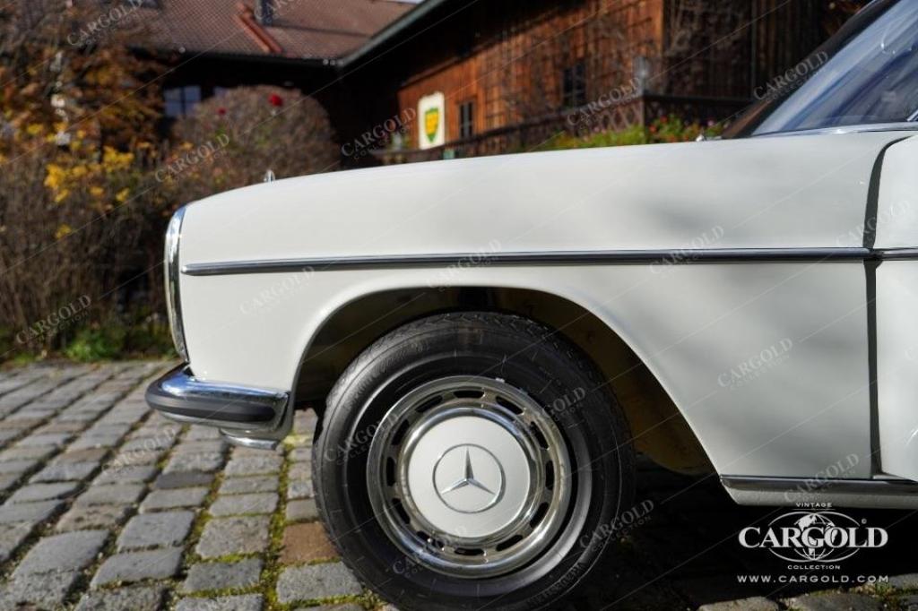 Cargold - Mercedes 220/8 - Erst 107.044km!/ gut ausgefülltes Scheckheft!  - Bild 15