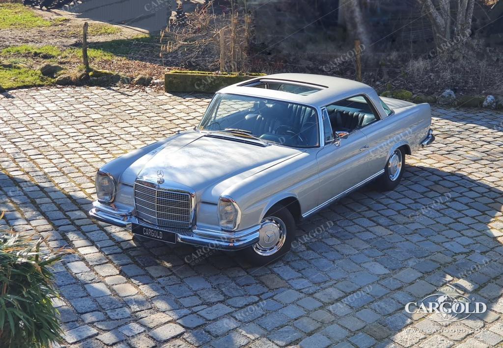 Cargold - Mercedes 280 SE 3.5 Coupé - Vollrestauriert in Deutschland  - Bild 0