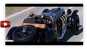 Stefan Luftschitz im Mercedes SSK in voller Fahrt